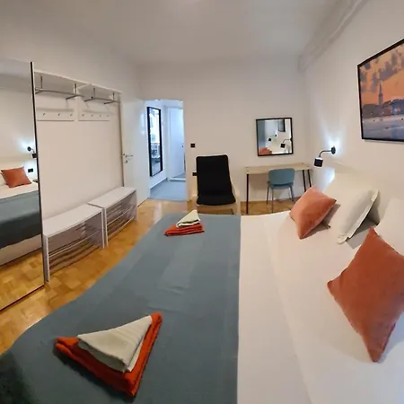 Rosa With Yard And Children's Playground *