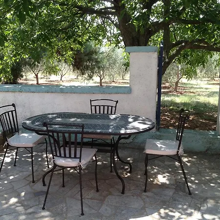 Apartment Rosa With Yard And Children's Playground Tar-Vabriga