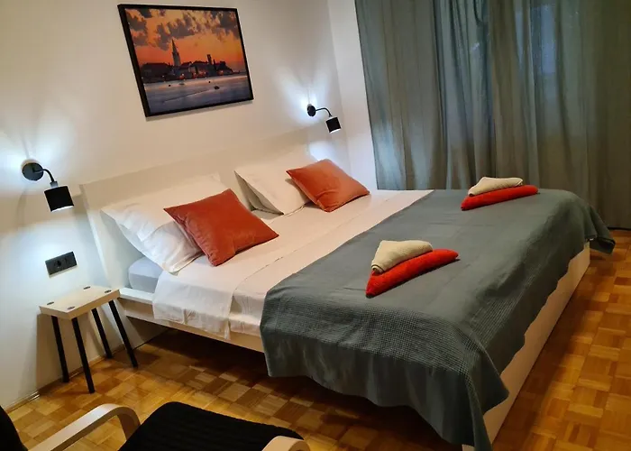 아파트 Rosa With Yard And Children's Playground *