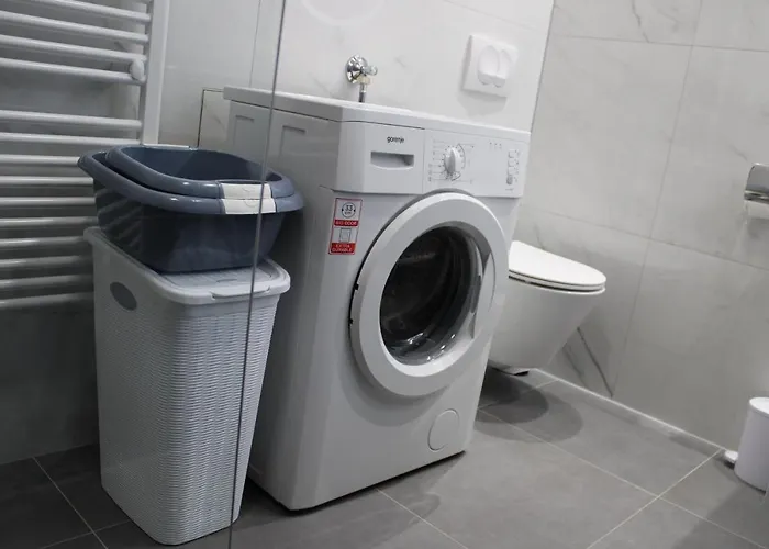 Rosa With Yard And Children's Playground Tar-Vabriga