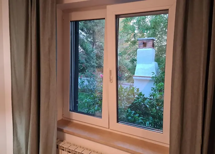 Rosa With Yard And Children's Playground Tar-Vabriga