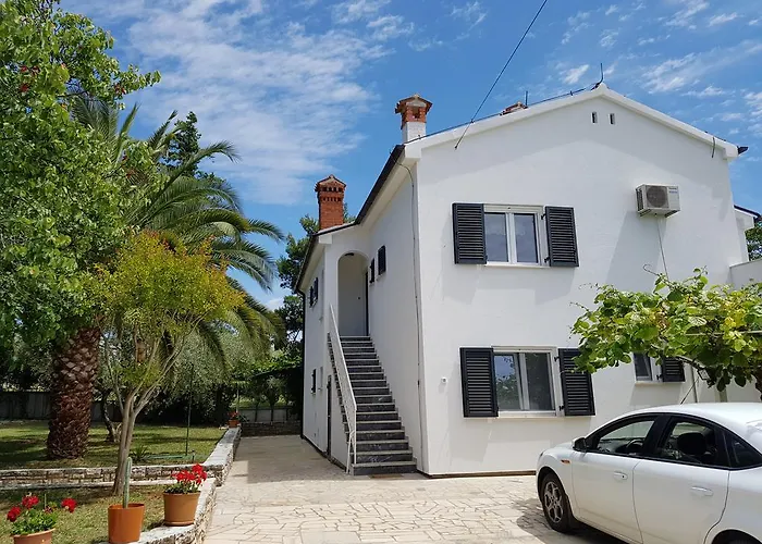 아파트 Rosa With Yard And Children's Playground